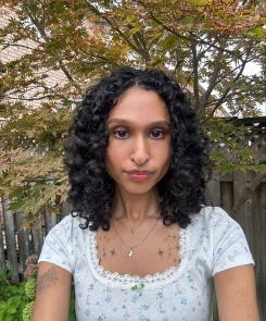 Caitlin Monteiro Headshot