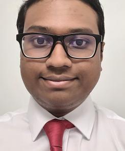 Chris Roy Headshot