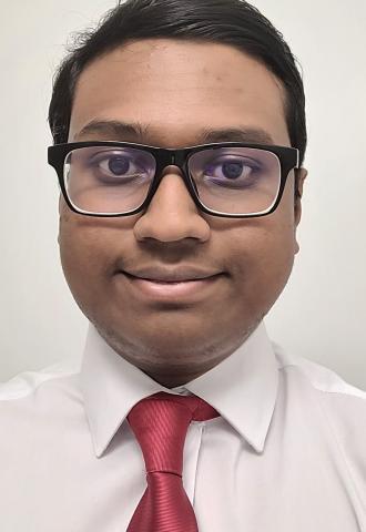 Chris Roy Headshot